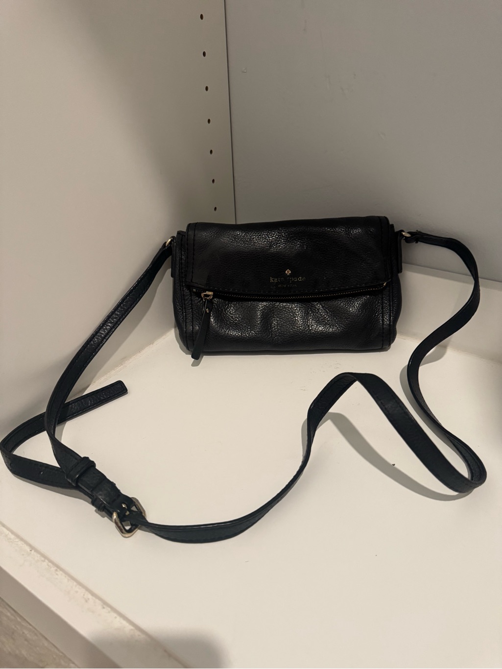Kate Spade Black Pebble Leather Crossbody Bag With Front Zip